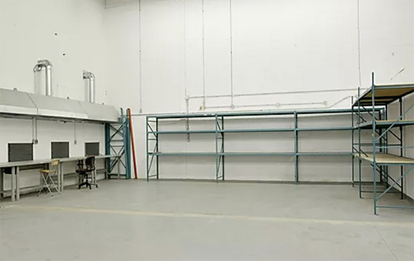 Whites Studios Century SS The Stage Picture 004