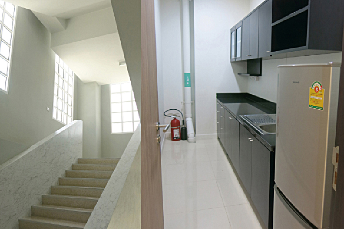 ACTS Studio SS S2 ERAWAN PICTURES Picture 012