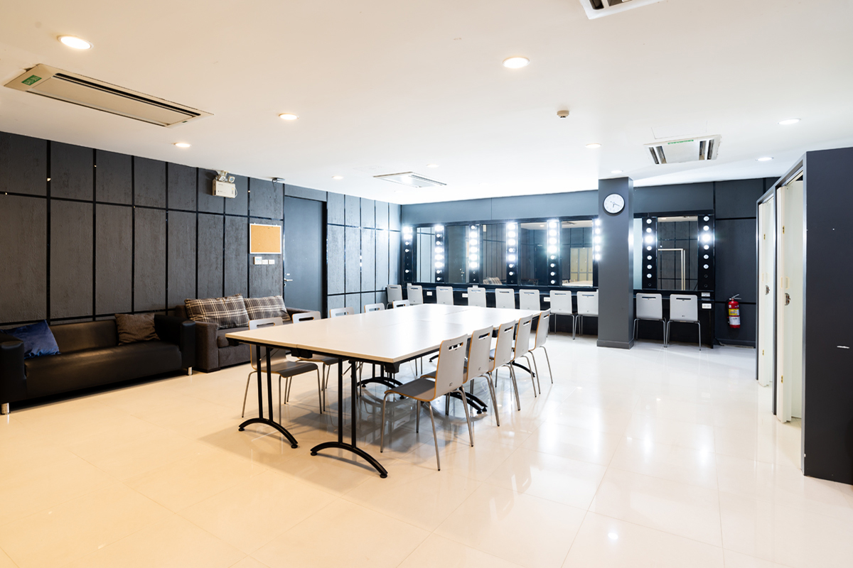 ACTS Studio SS S4 SUKHUMVIT PICTURES Picture 015