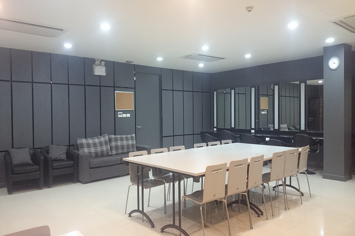 ACTS Studio SS S4 SUKHUMVIT PICTURES Picture 018