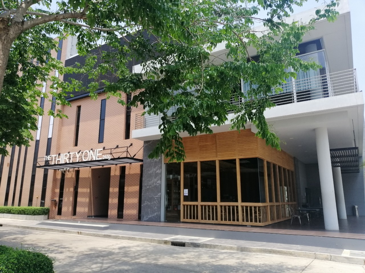 ACTS Studio SS S4 SUKHUMVIT PICTURES Picture 031