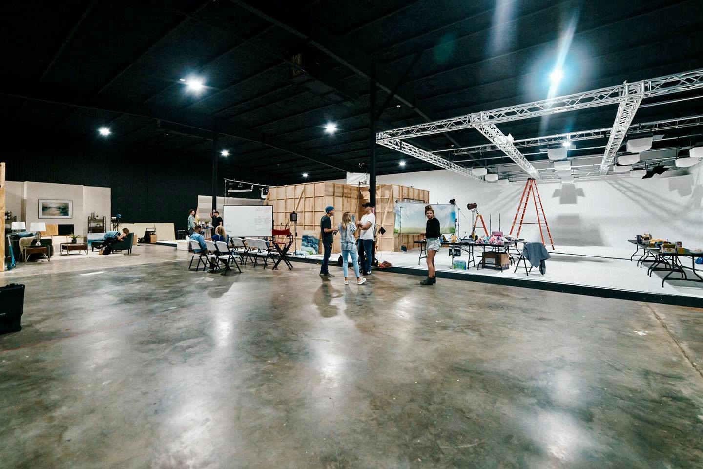 Bentonville Studios SS All Stages Picture 2