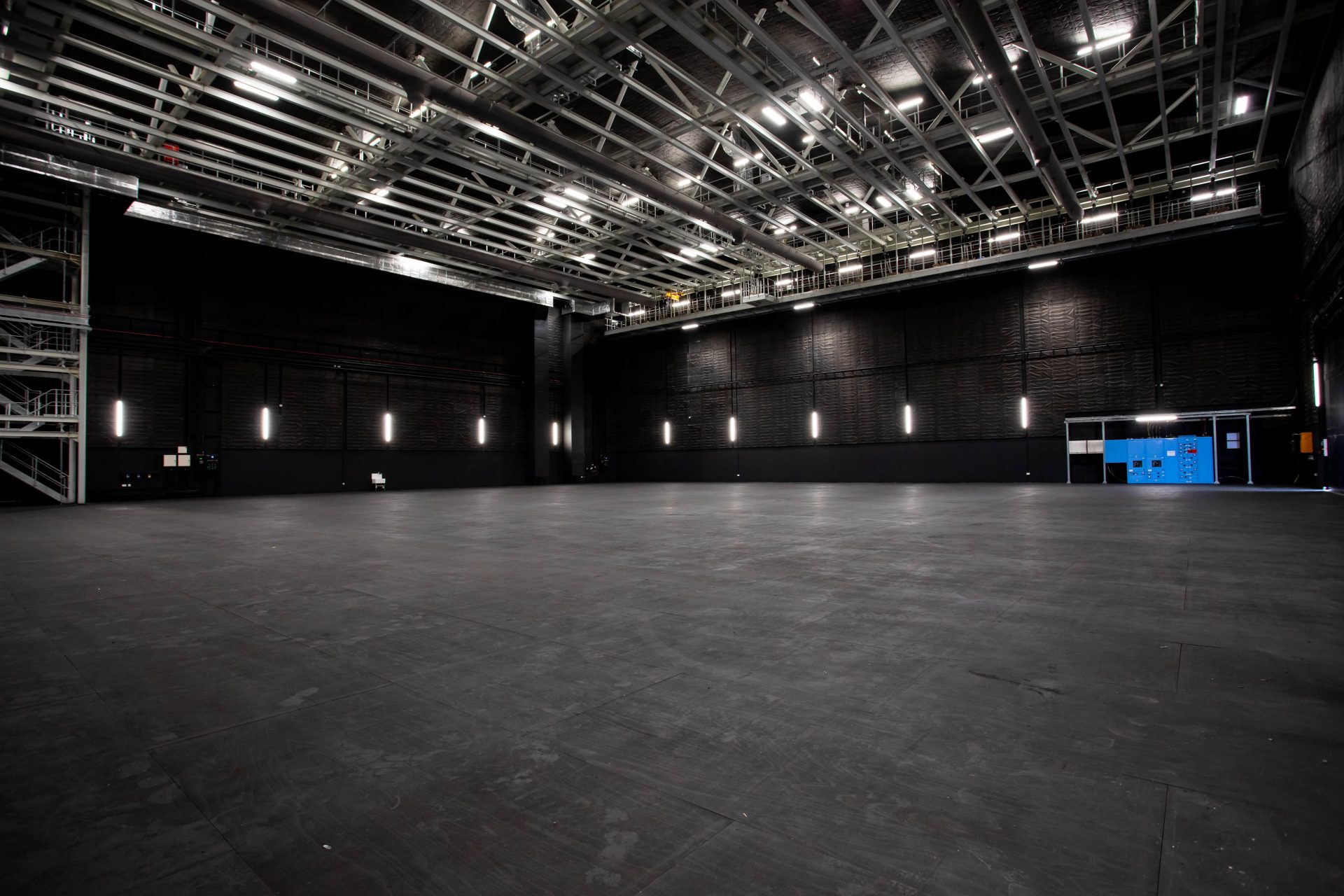 Elstree Studios SS Platinum Stage 4 Picture 001