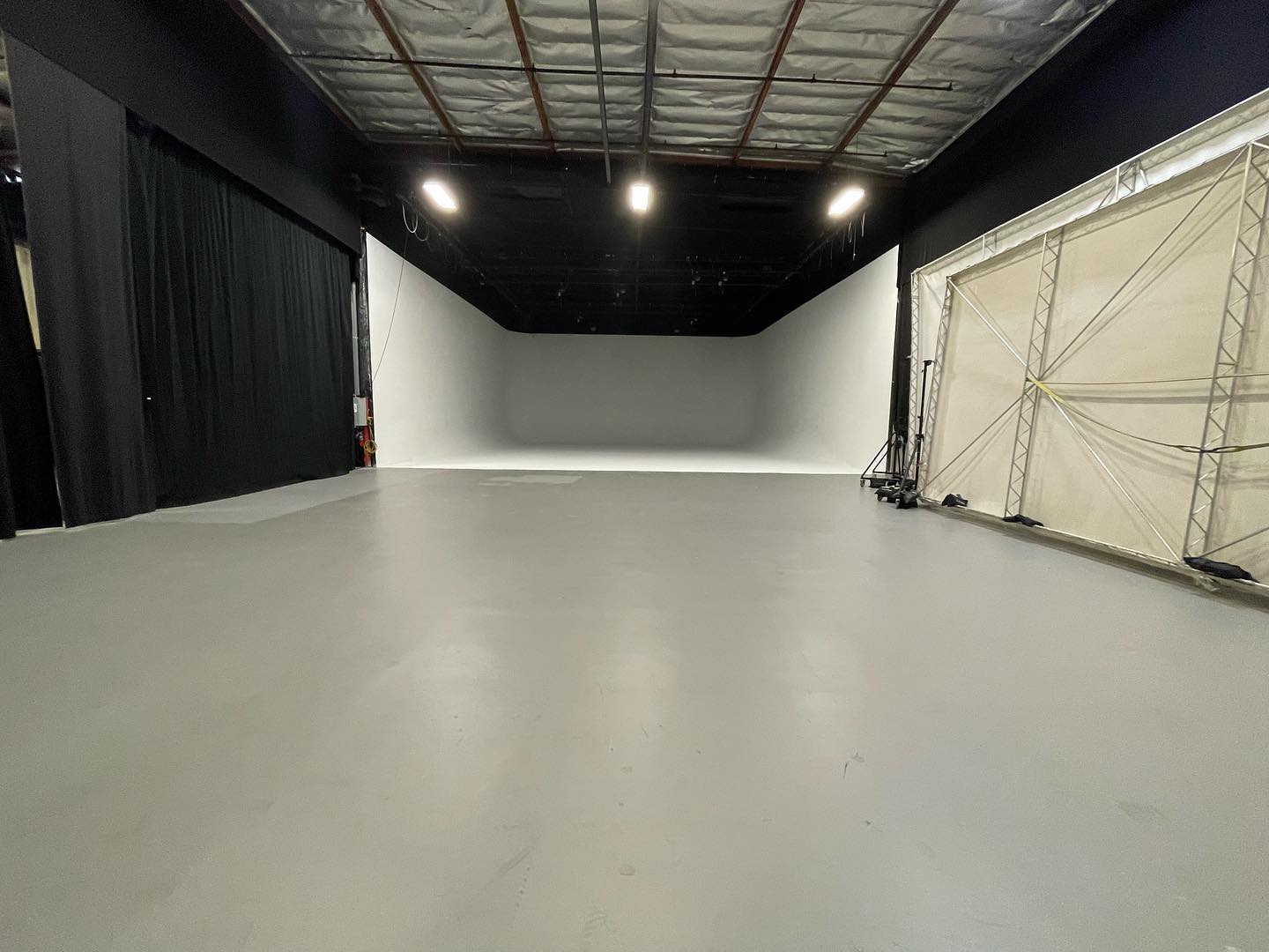 Kirby Studios SS 1 Picture 001