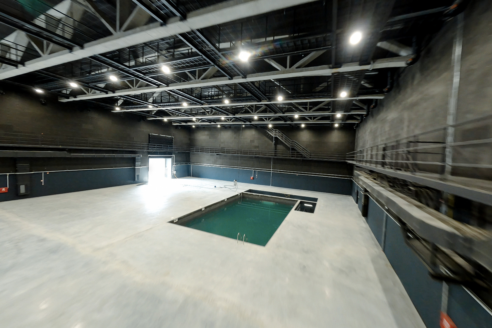 Firefly Studios SS 2 Picture 2