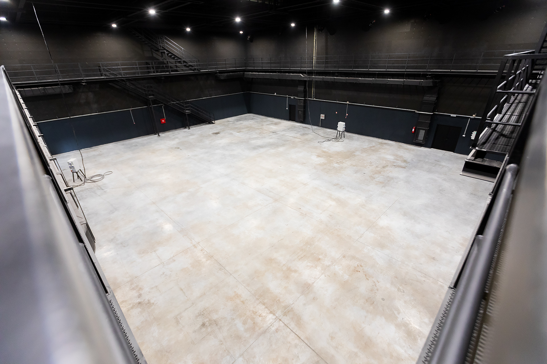 Firefly Studios SS 3 Picture 1