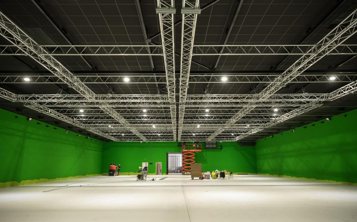 V Studios SS C Picture 2