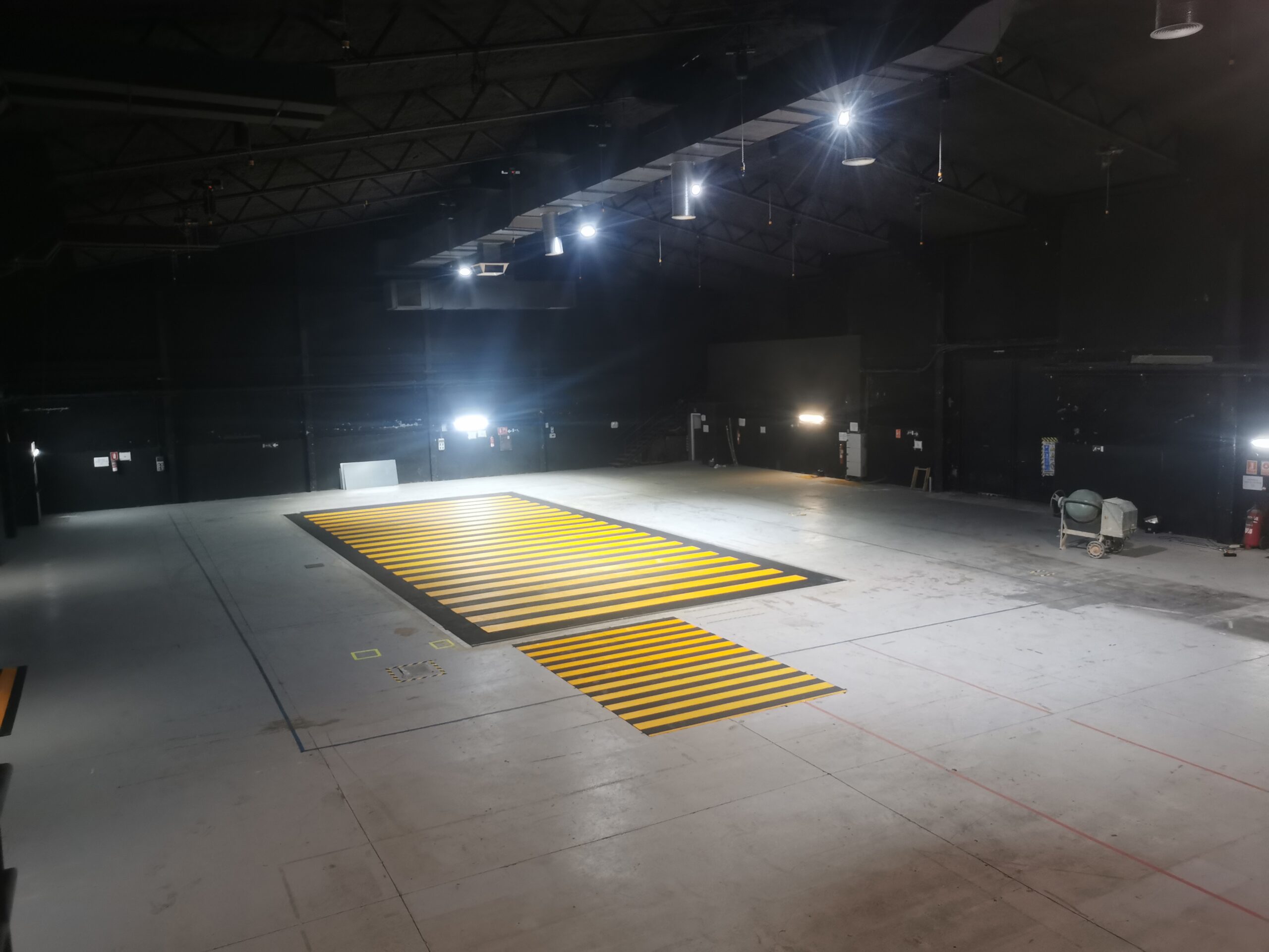 NonStop Studios SS Estudio 2 Picture 001