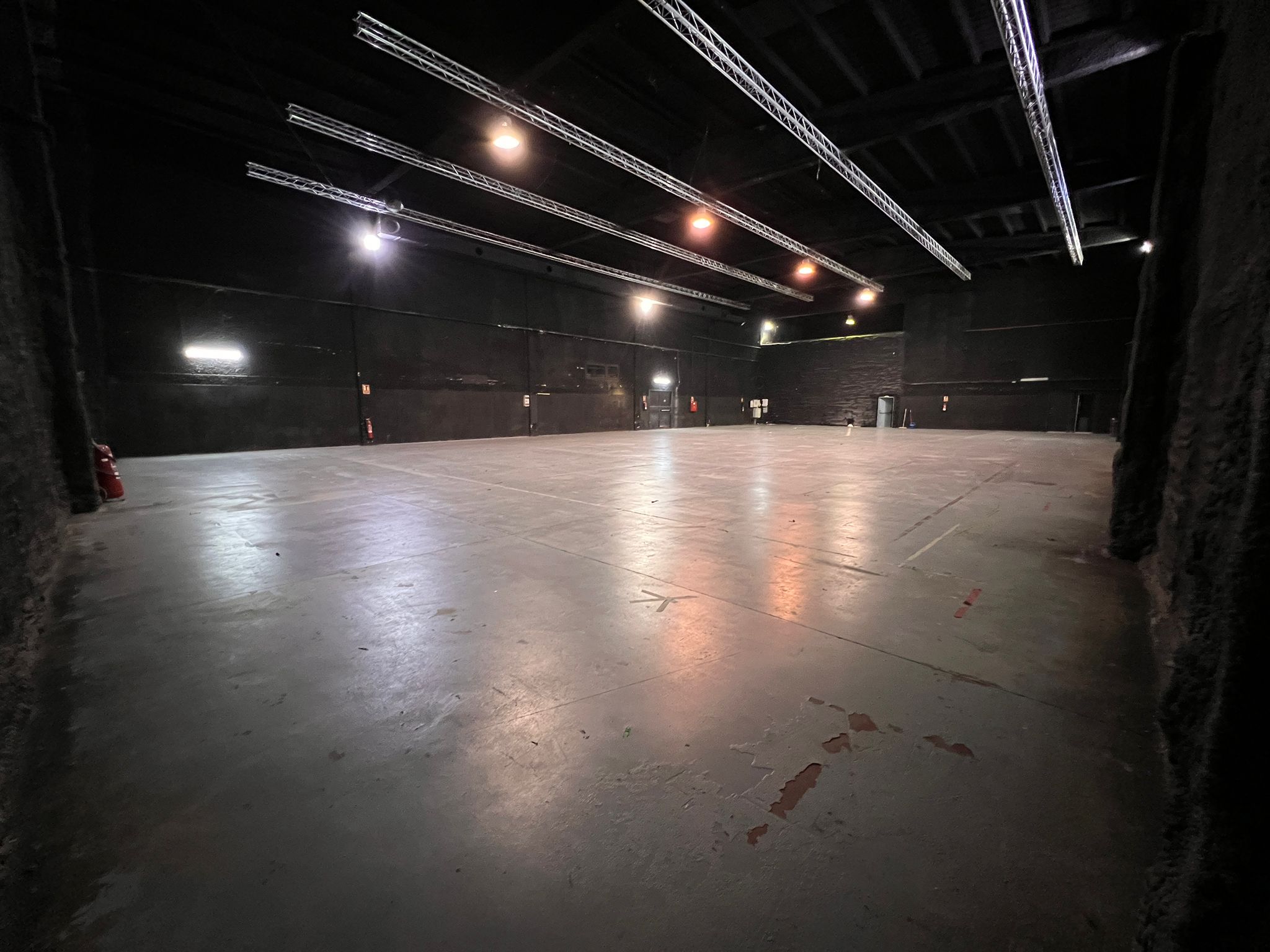 NonStop Studios SS Estudio 3 Picture 001
