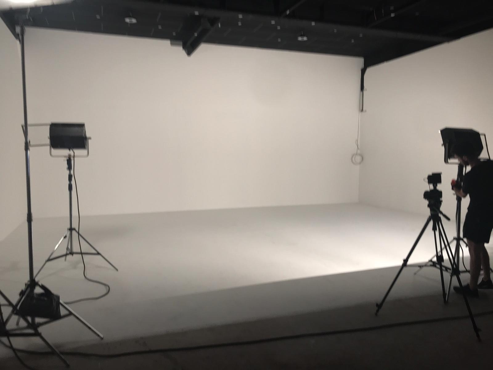 Provence Studios SS M03 Picture 004