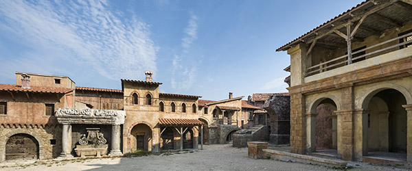 Korda Studios SA Renaissance Town Picture 00006