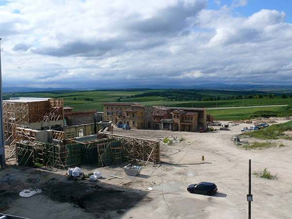 Korda Studios SA Renaissance Town Picture 00029