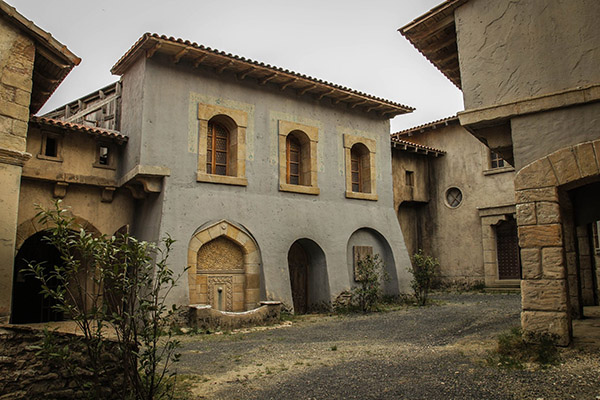 Korda Studios SA Renaissance Town Picture 00032