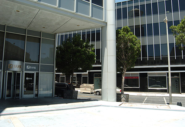 The Studios at Paramount SA Financial District Set Picture 4