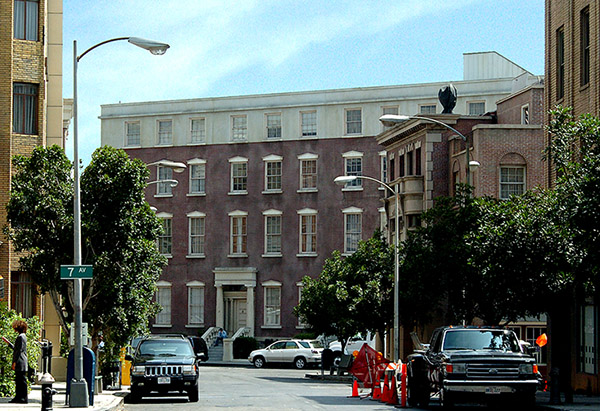 The Studios at Paramount SA Washington Square Set Picture 2