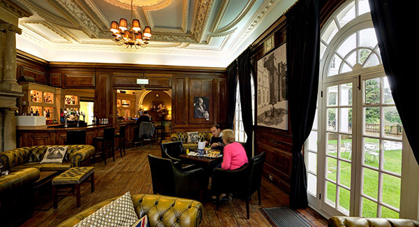 Pinewood Studios SA Club Bar Picture 4