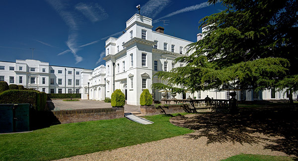Pinewood Studios SA Heatherden Hall Exterior & Formal Gardens Picture 3