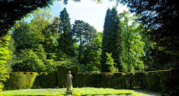 Pinewood Studios SA Heatherden Hall Exterior & Formal Gardens Picture 11
