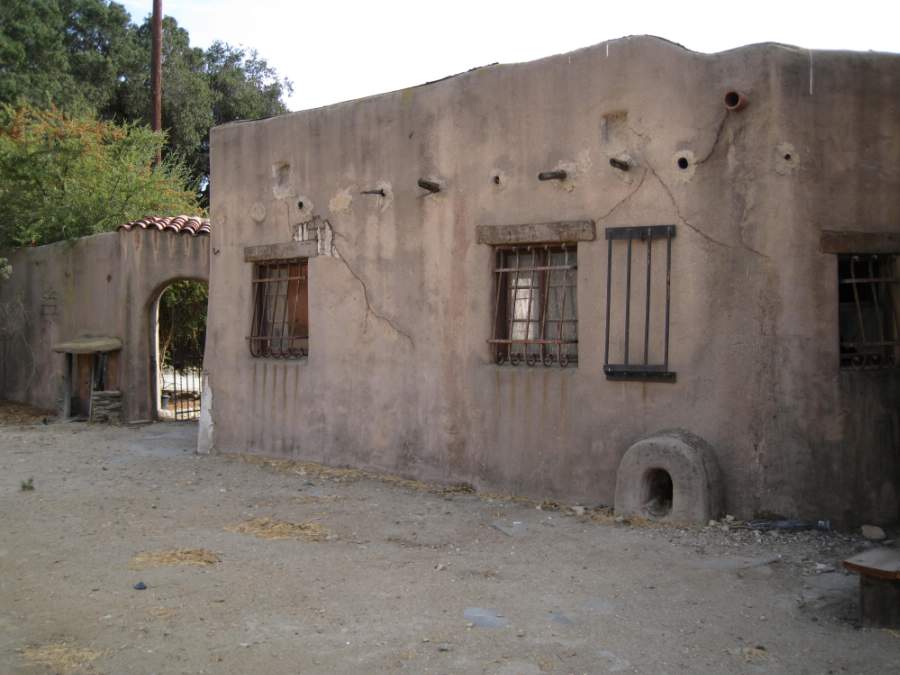 Melody Ranch Motion Picture Studio SA Adobe Village : Mexican Mission Picture 8