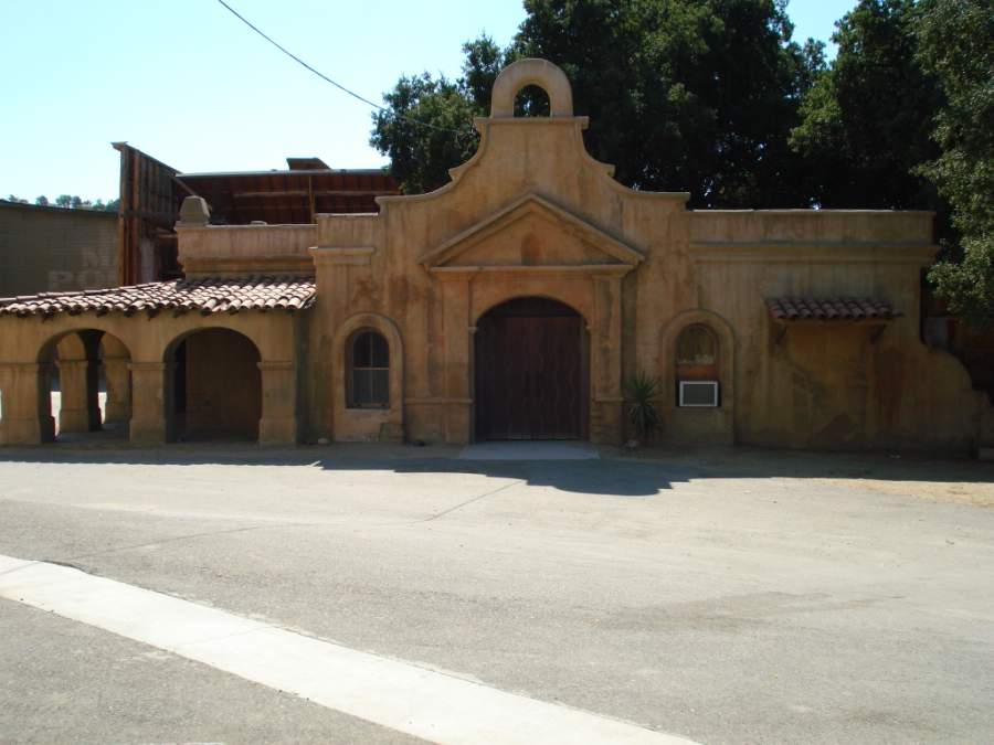 Melody Ranch Motion Picture Studio SA Adobe Village : Mexican Mission Picture 13