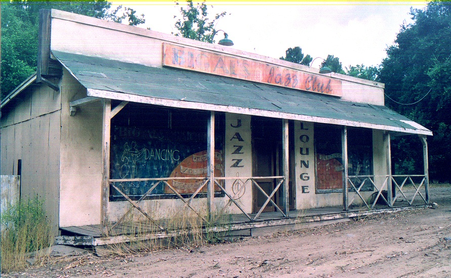 Melody Ranch SA Mid American Main Street : Lonely Gas Station Picture 3