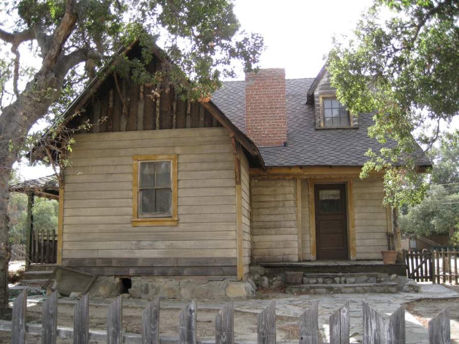 Melody Ranch SA Ranch : Farm Houses : Log Cabins & Barns Picture 20