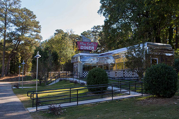 Tyler Perry Studios SA Diner : Restaurant Picture 3