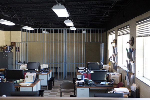 Tyler Perry Studios SA Sheriff : Police Station : County Jail Picture 3