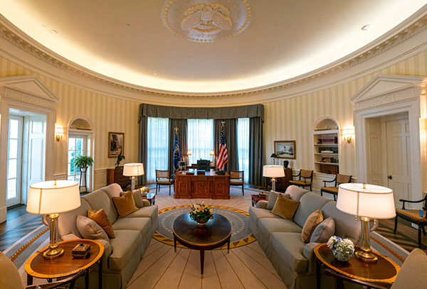 Tyler Perry Studios SA The White House : Oval Office Picture 002