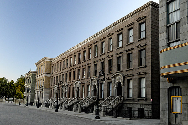 Universal Studios Lot SA Brownstone Street Picture 2