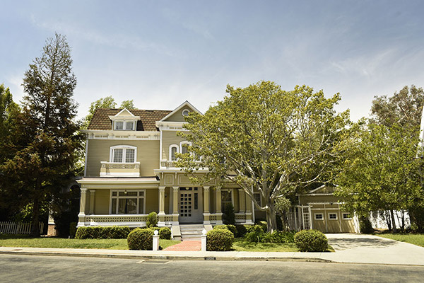 Universal Studios Lot SA Colonial Street Picture 7