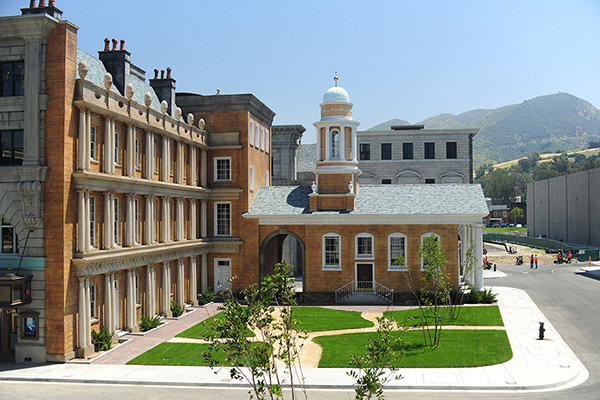 Universal Studios Lot SA London-Paris Square Picture 5