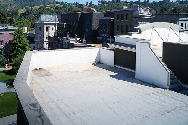 Universal Studios Lot SA Rooftops Picture 9