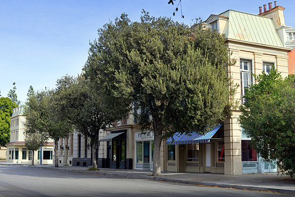 Warner Bros. Studios SA French St Picture 2