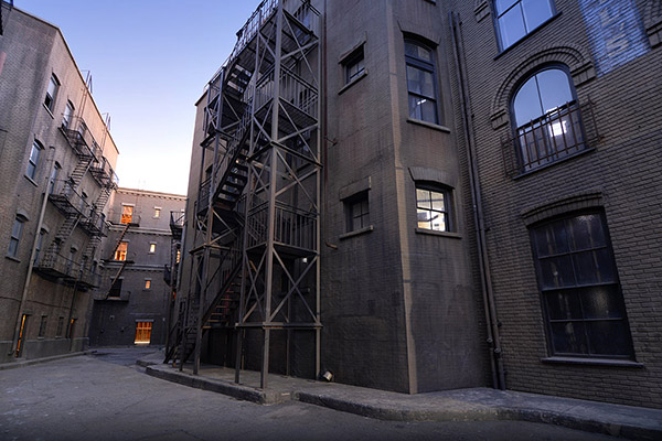 Warner Bros. Studios SA Hennesey St Picture 9