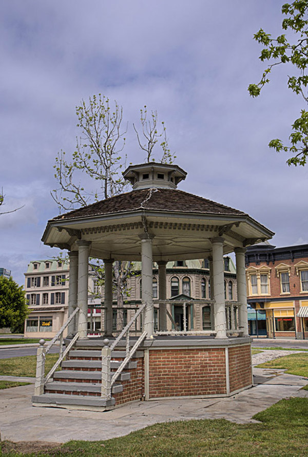 Warner Bros. Studios SA Midwest Business & Residential St Picture 9
