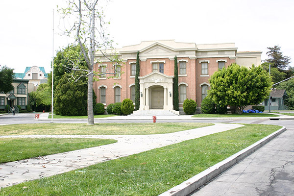 Warner Bros. Studios SA Midwest Business & Residential St Picture 11