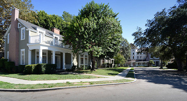Warner Bros. Studios SA Midwest Business & Residential St Picture 14