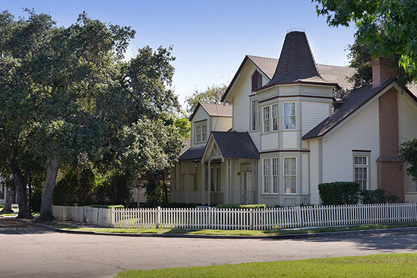 Warner Bros. Studios SA Midwest Business & Residential St Picture 19