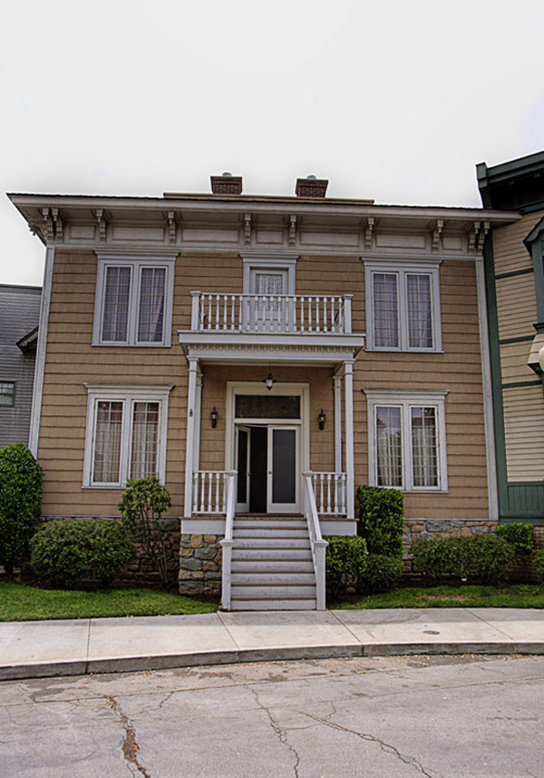 Warner Bros. Studios SA Midwest Business & Residential St Picture 23