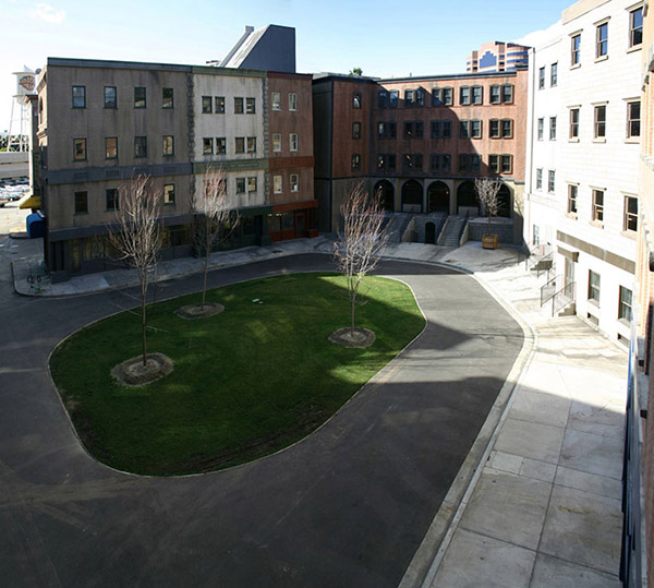 Warner Bros. Studios SA Park Place Picture 2