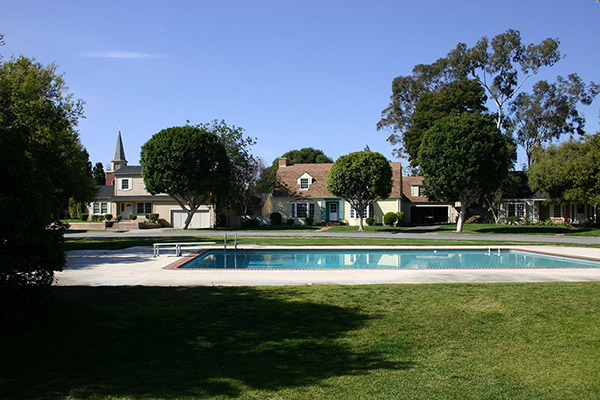Warner Bros. Ranch SA Swimming Pool Picture 3