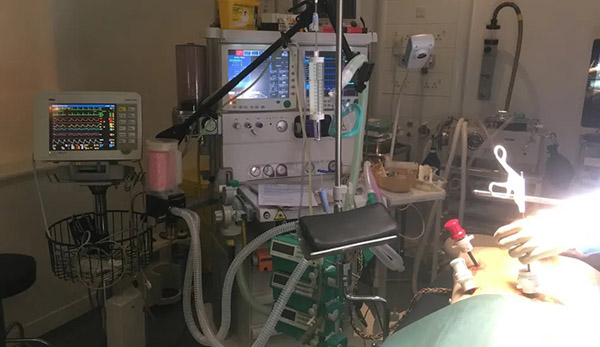 West London Film Studios SA Operating Theatre Set Picture 26