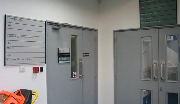 West London Film Studios SA Outpatients Reception : Waiting Area Picture 9