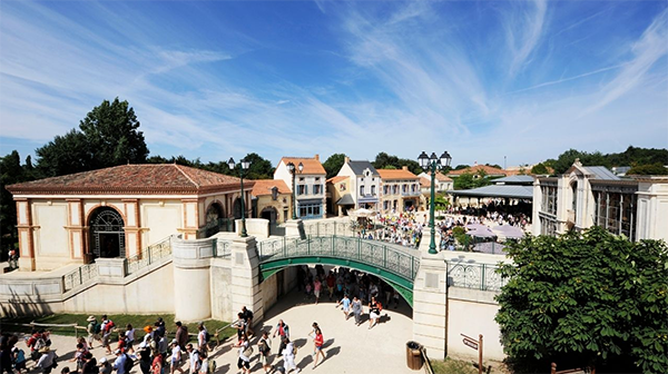 Puy Du Fou Studio SA Bourg de la Belle Epoque Picture 00002