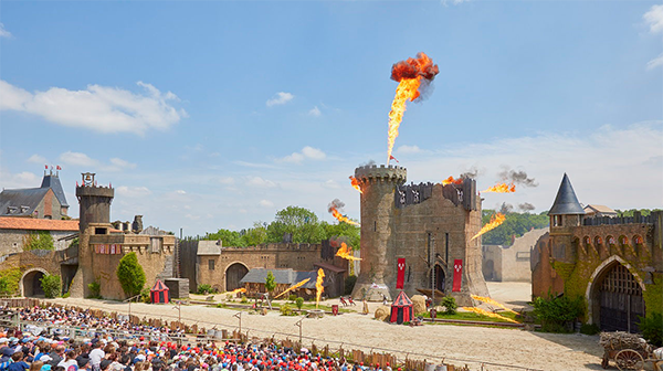 Puy Du Fou Studio SA Chateau exterieur Picture 00003
