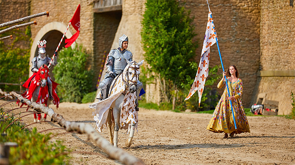 Puy Du Fou Studio SA Chateau exterieur Picture 00007