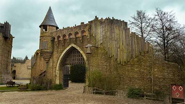 Puy Du Fou Studio SA Chateau exterieur Picture 00012