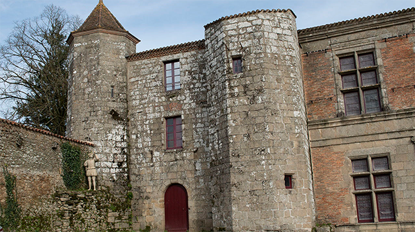 Puy Du Fou Studio SA Chateau renaissance Picture 00006