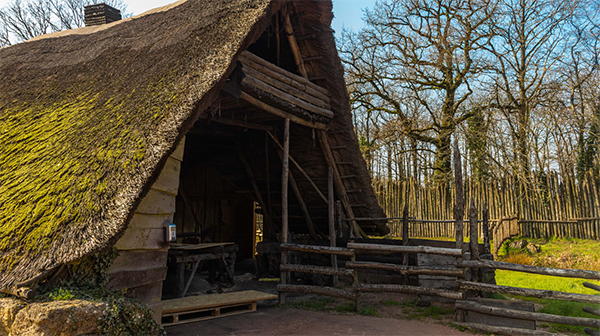 Puy Du Fou Studio SA Hameau Médévial Picture 00001